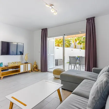 Chill Out House * 칼라오살바헤