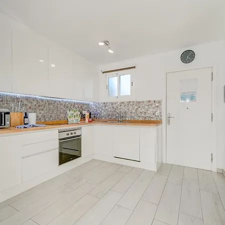 Chill Out House * Callao Salvaje